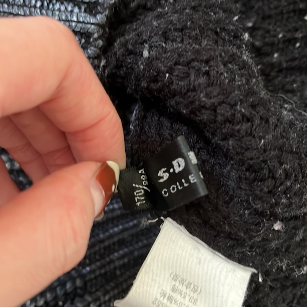 Sdeer Sweater - Picture 3 of 3